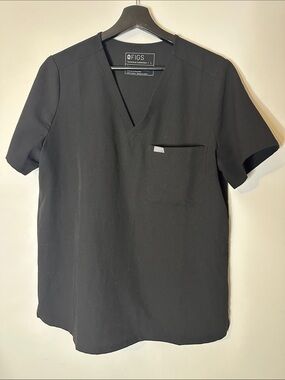 Black FIGS Scrubs Technical Collection Top With One Pocket, Large